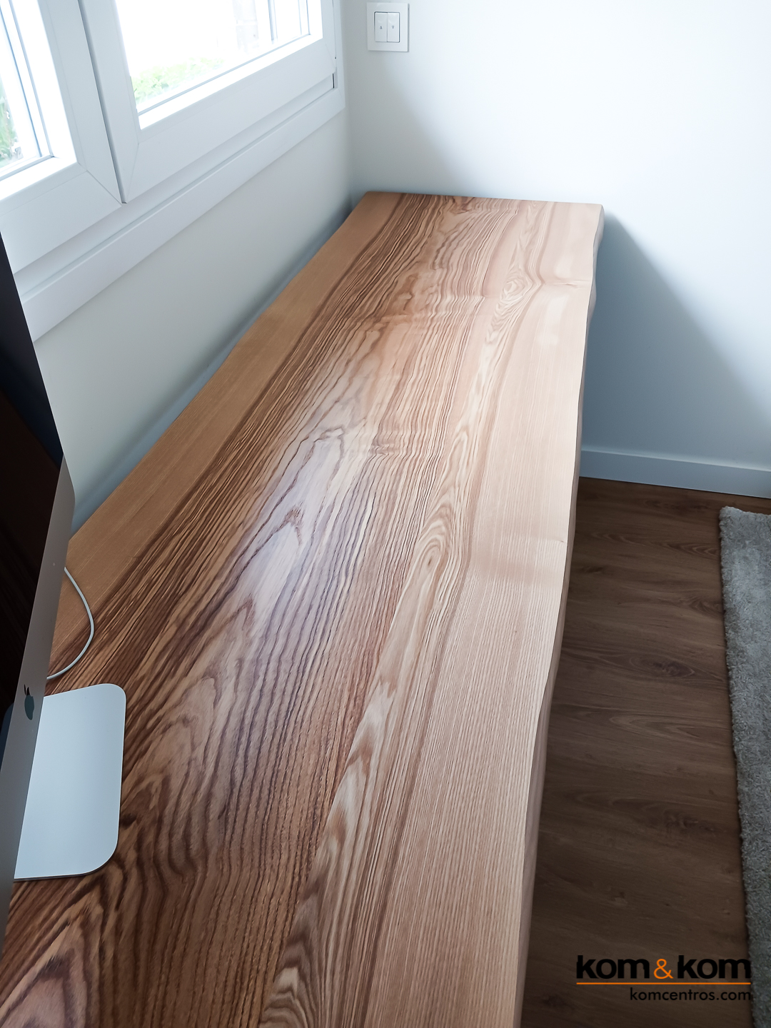 Mesa de tronco de madera de roble para escritorio